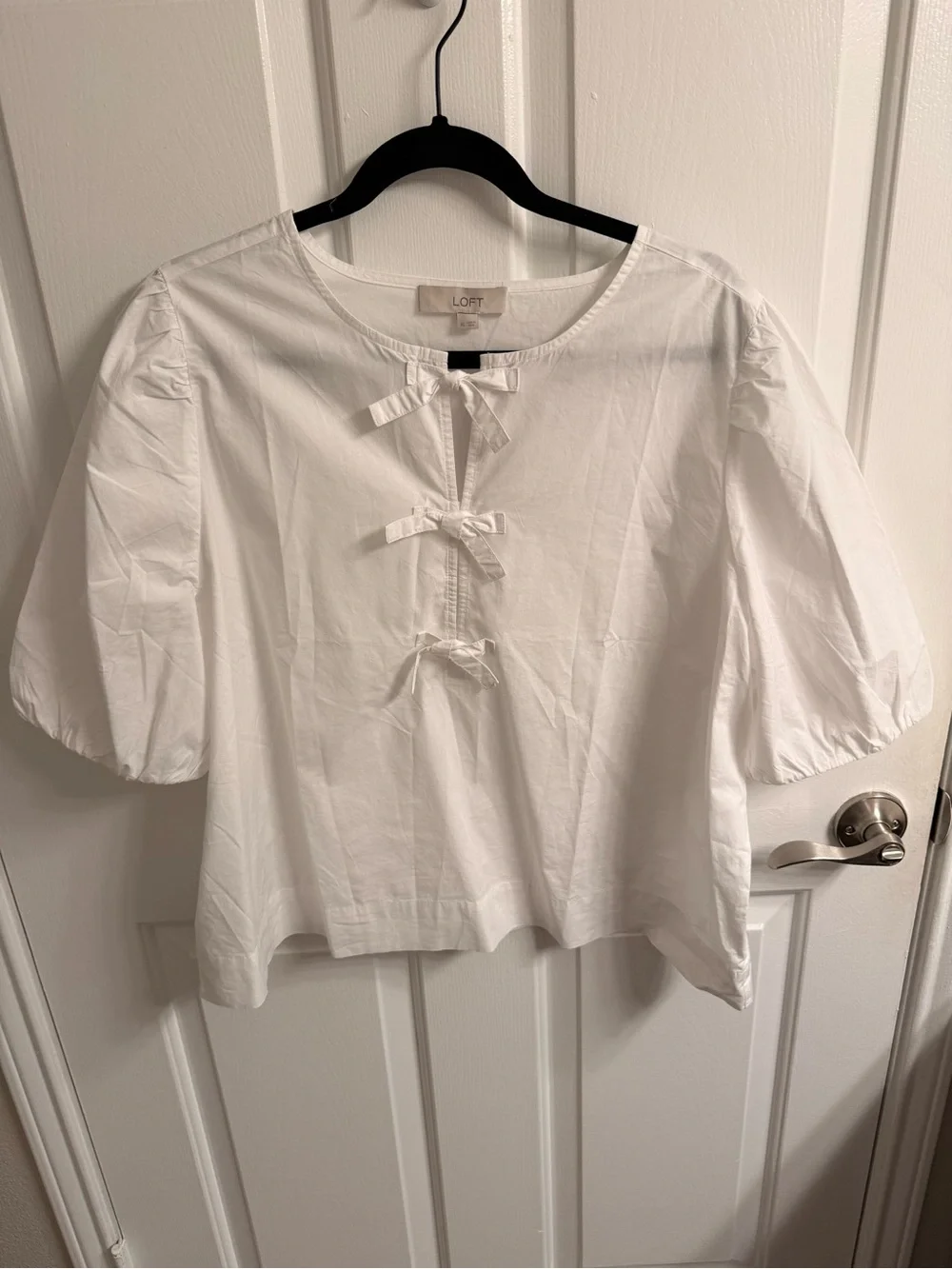 NWT Loft White Bow-Accent Puff Sleeve Top - Women